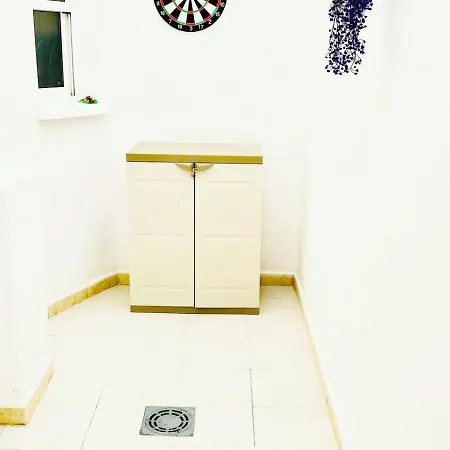 With Queensize Bed, Wifi, Ac, 5 Min Walk To The *