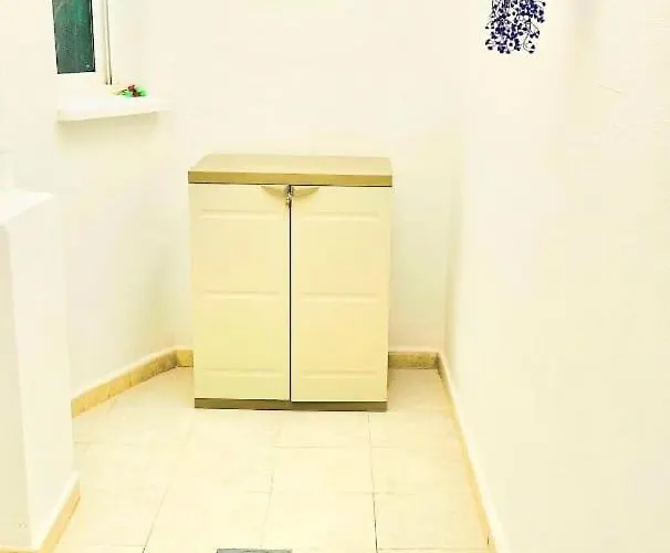 With Queensize Bed, Wifi, Ac, 5 Min Walk To The Appartement Torrevieja